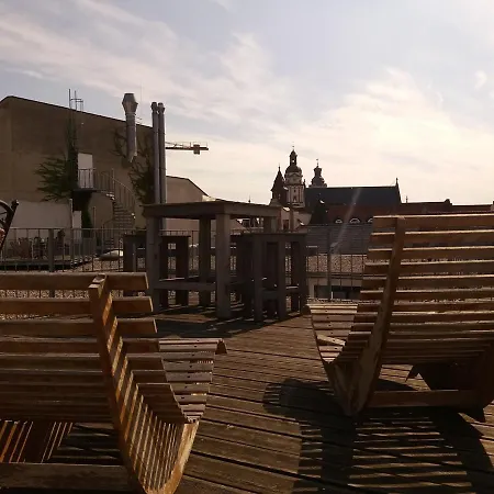 Five Elements & Capsules Kapszulahotel