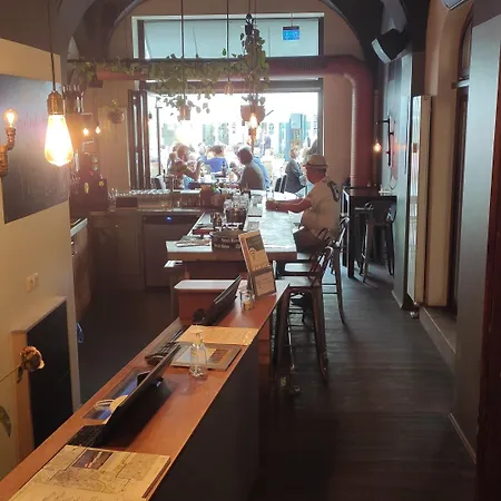 Kapszulahotel Five Elements & Capsules *