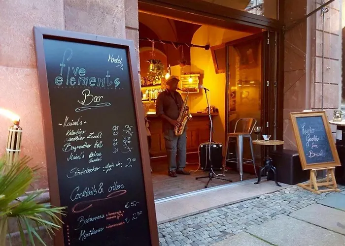 Five Elements & Capsules بيت شباب *