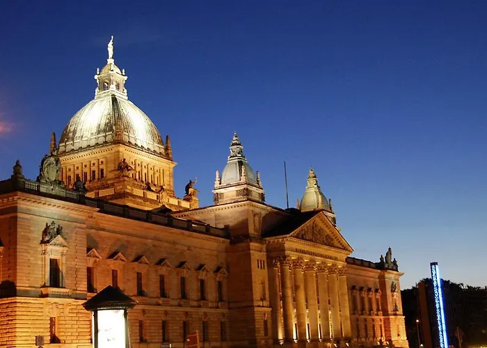 بيت شباب Five Elements & Capsules