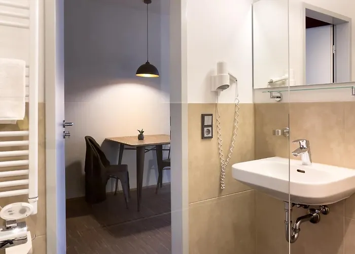 Five Elements & Capsules