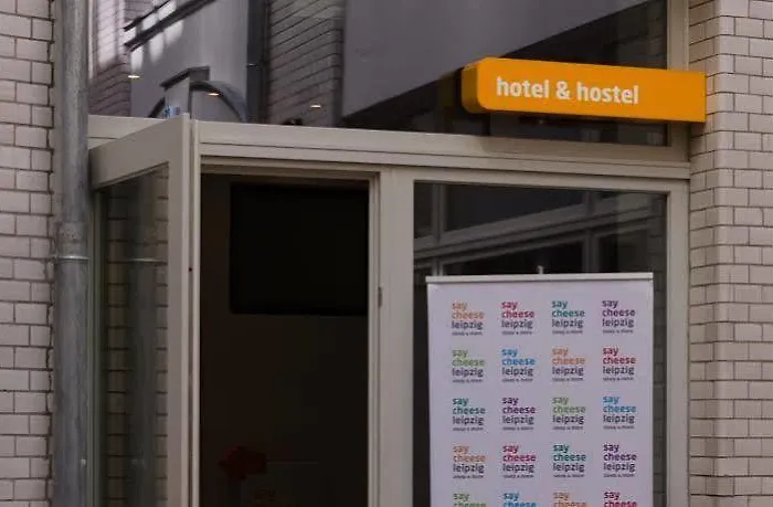 Five Elements & Capsules لبسيا