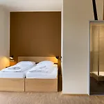 Hostel Five Elements & Capsules *