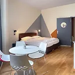 Five Elements & Capsules Hostel Lipcse