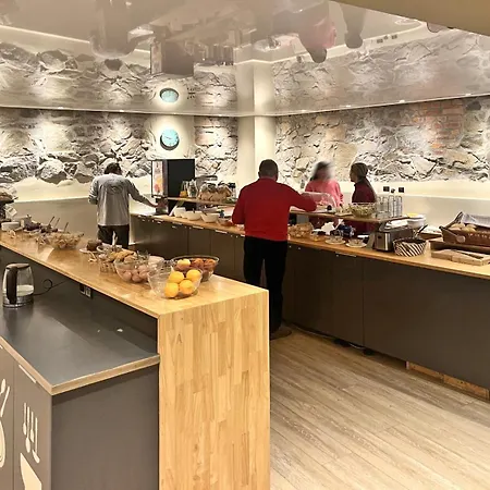 Five Elements & Capsules מלון קפסולה לייפציג