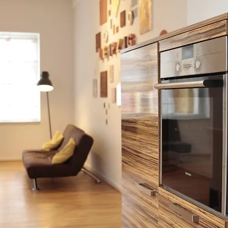 Five Elements & Capsules Leipzig