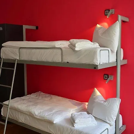 Hostal Five Elements *