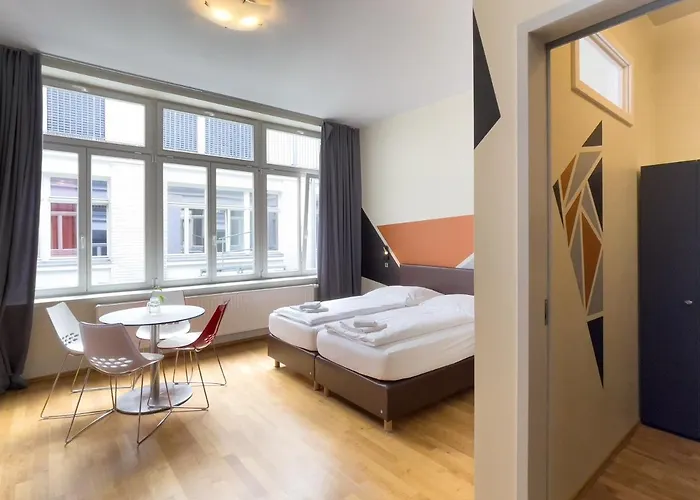 Hostel Five Elements & Capsules