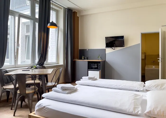 Hostel Five Elements & Capsules