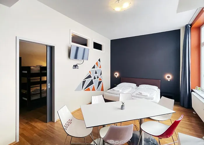 Hostel Five Elements & Capsules Lipsko