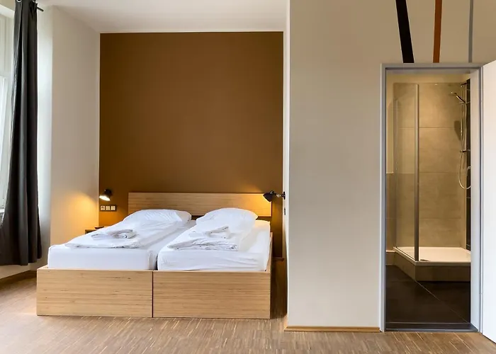 Hostel Five Elements & Capsules *