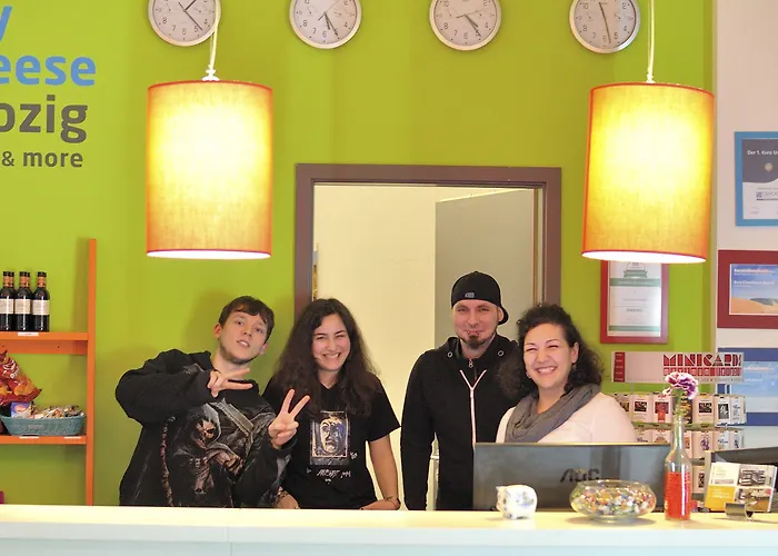 Hostel Five Elements & Capsules *