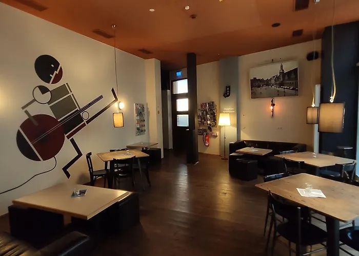 Hostel Five Elements & Capsules *