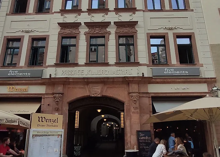 Ostello Five Elements & Capsules Lipsia