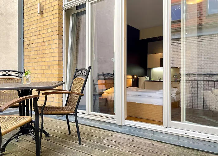 Five Elements & Capsules Leipzig