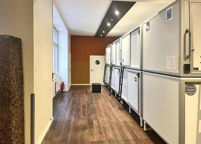 Five Elements & Capsules Ostello