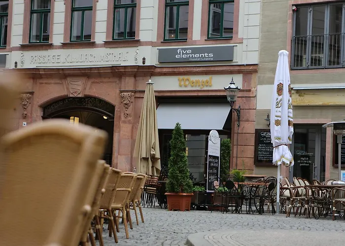 Five Elements & Capsules