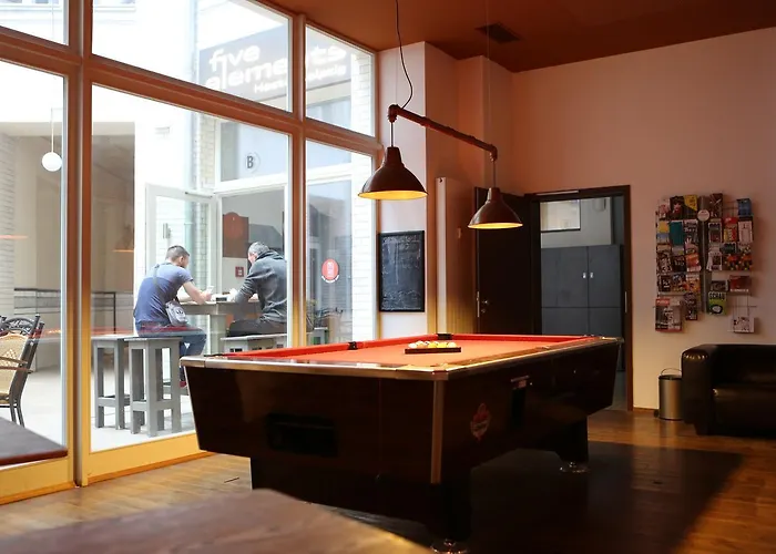 Five Elements & Capsules * Lipsia