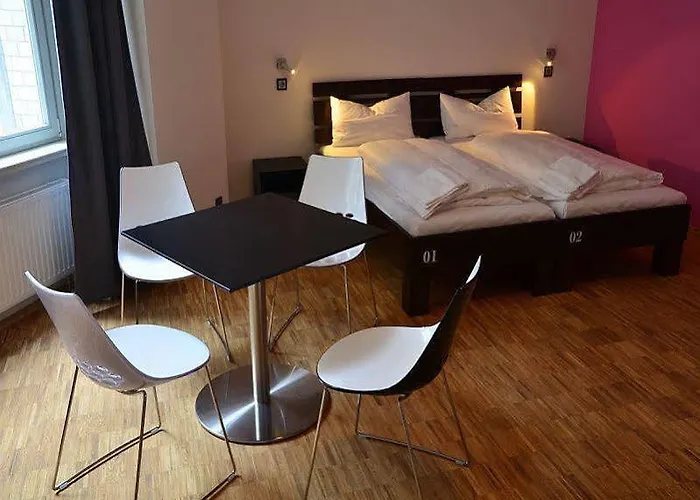 Hostel Five Elements & Capsules