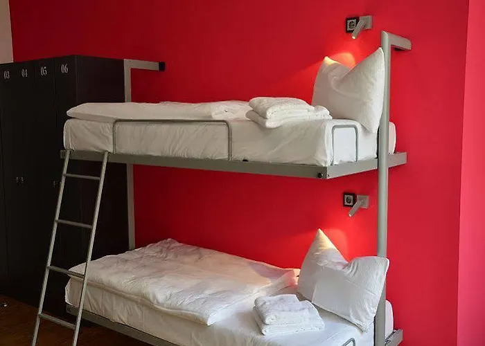 Hostel Five Elements & Capsules *