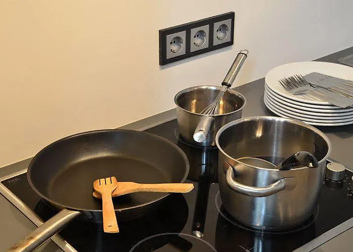 Hostel Five Elements & Capsules